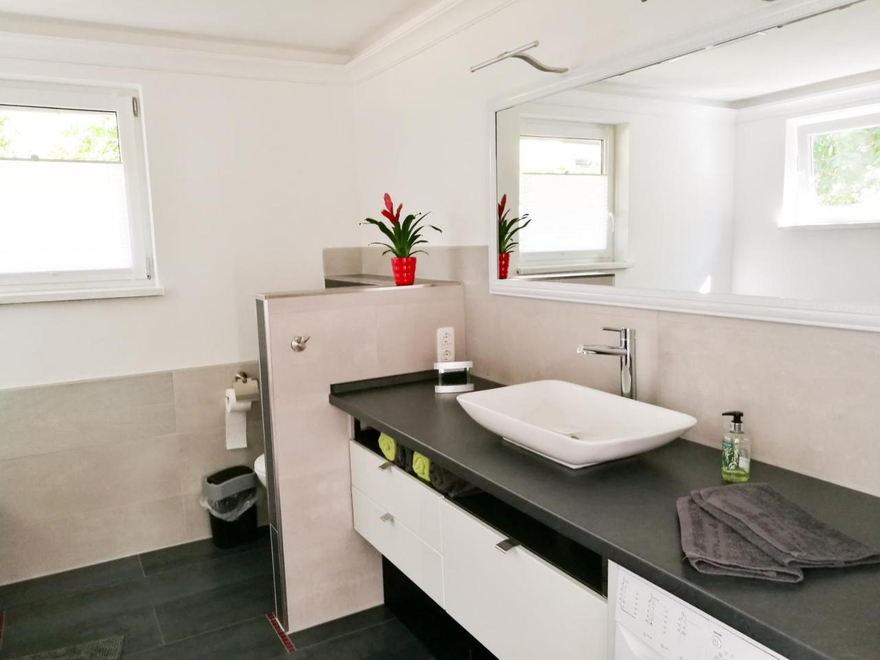 Ferienhaus Goermer Mit Wasserbett Schmölln Extérieur photo